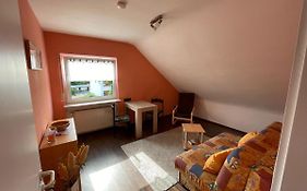 2-Zimmer Appartement im DG eines Zweifamilienhauses